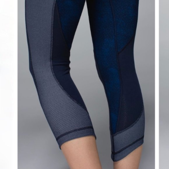 EUC LULULEMON Wunder Under Crop Pant Size 8 Sashico Inkwell Blue - Picture 6 of 7